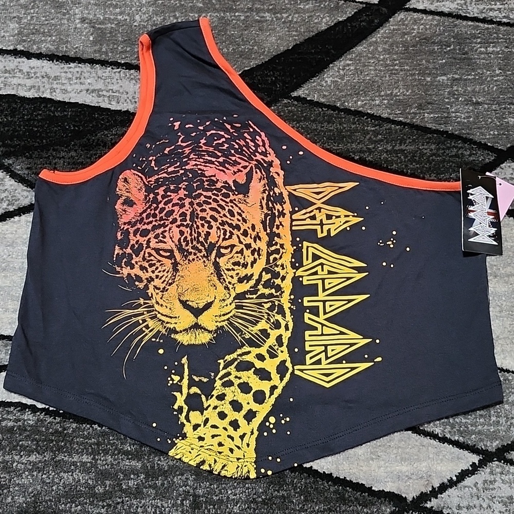 DEF LEPPARD GRAPHIC OMBRE LEOPARD RED TRIM ONE-SHOULDER ASYMMETRIC TANK-TOP - Picture 2 of 10